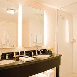 Renaissance Boston Hotel and Spa - Bathroom