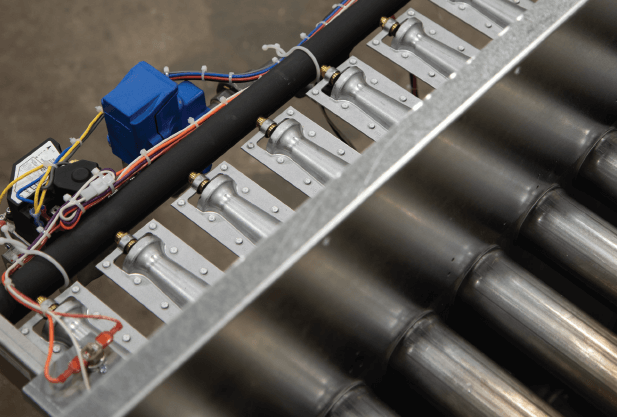 Valent high turndown gas furnace assembly